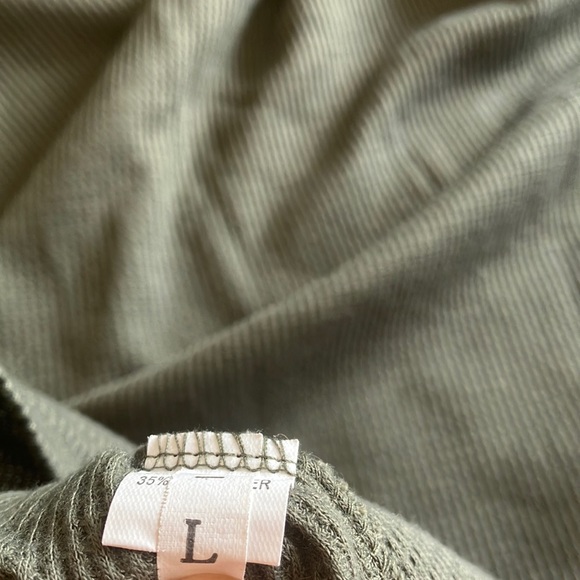 Top - Picture 7 of 9